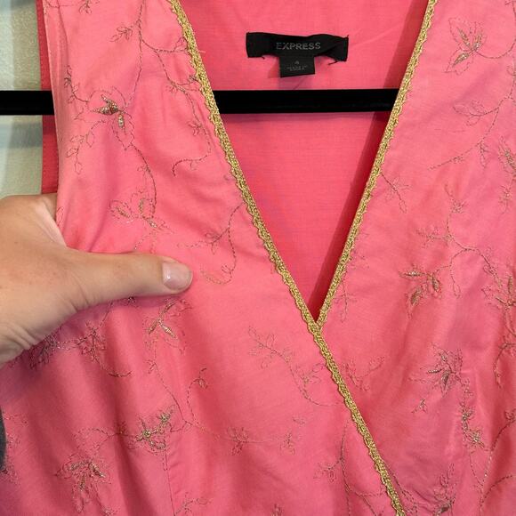 Express Wrap Dress 4 Pink Princess Fit Flare V-Neck Metallic Floral Embroidered - Picture 5 of 11